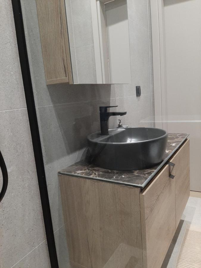 Lovely Guesthouse - 58M2 Mountain View 이오아니아 외부 사진
