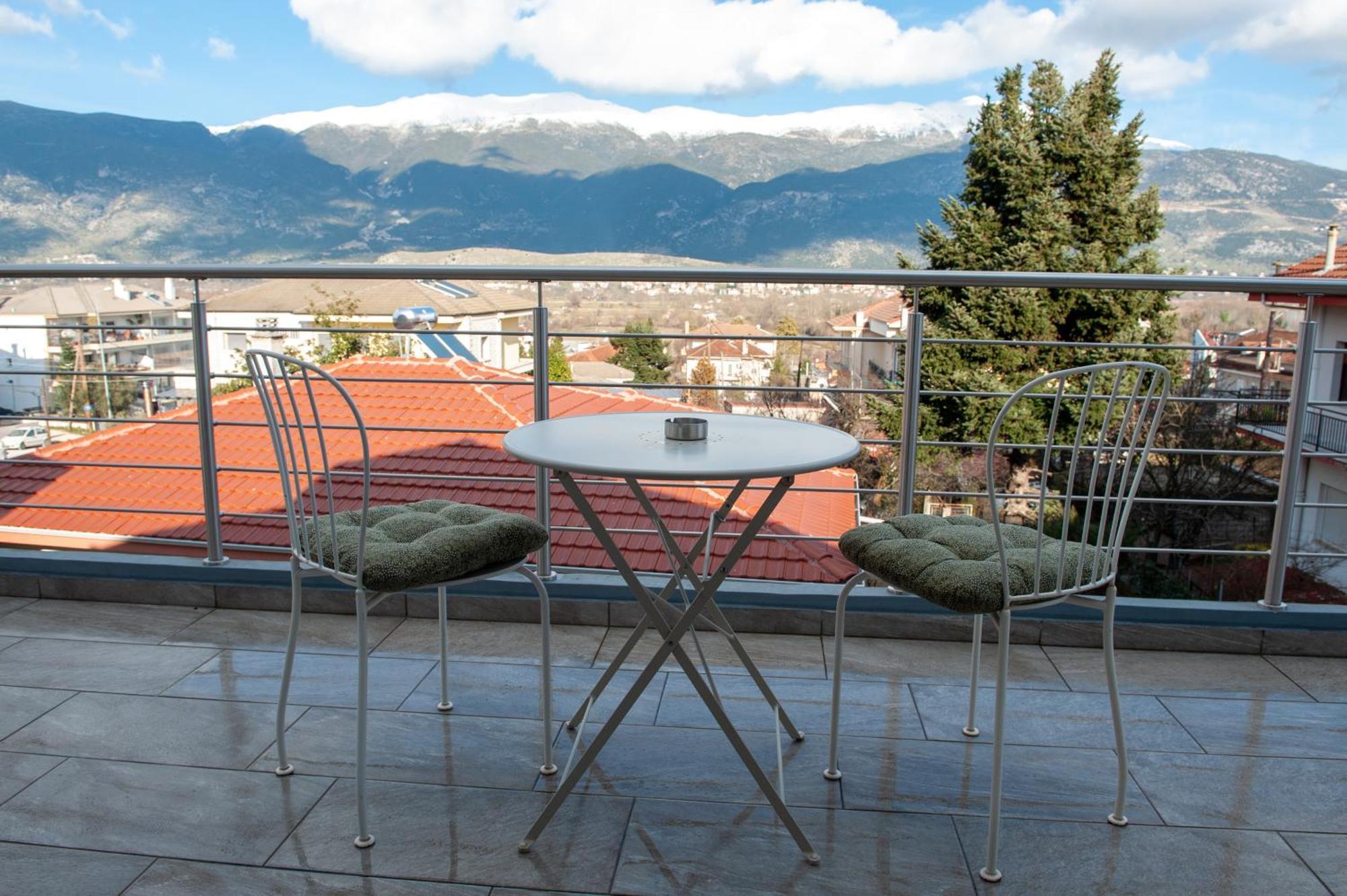 Lovely Guesthouse - 58M2 Mountain View 이오아니아 외부 사진