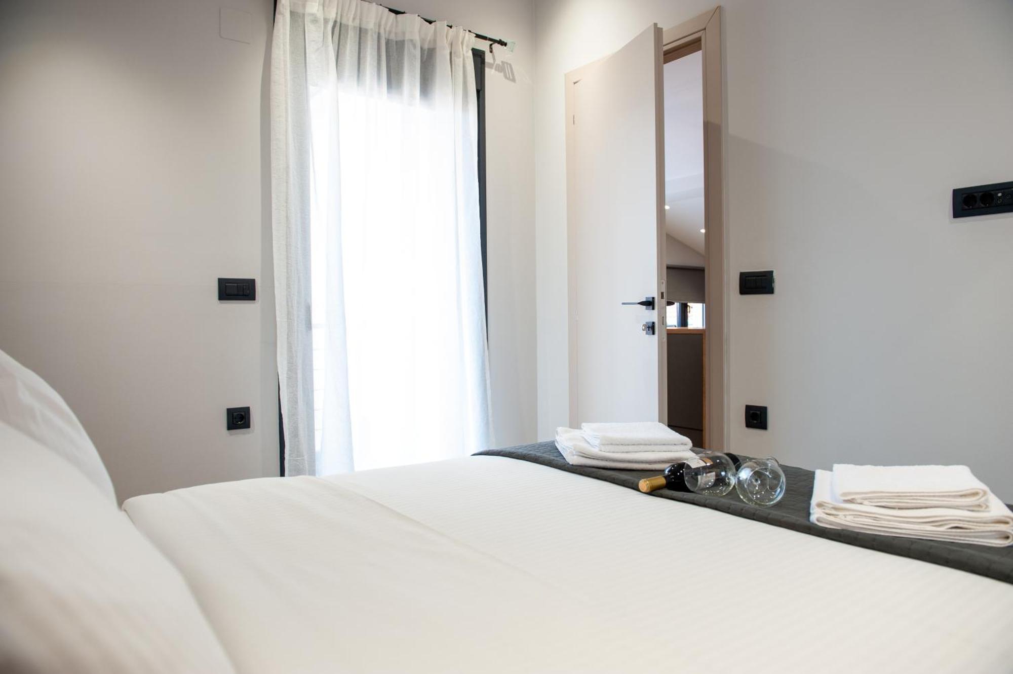 Lovely Guesthouse - 58M2 Mountain View 이오아니아 외부 사진
