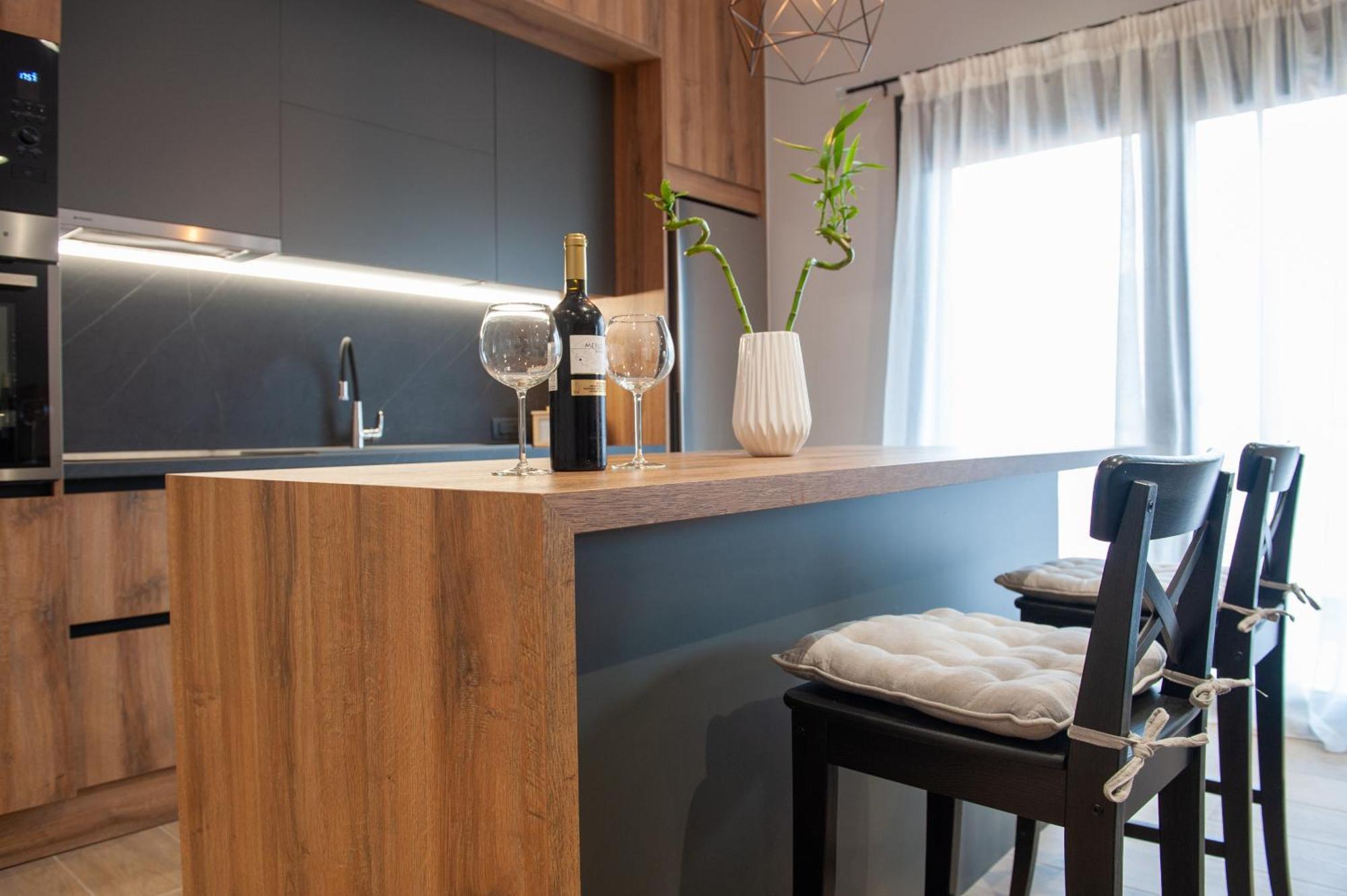 Lovely Guesthouse - 58M2 Mountain View 이오아니아 외부 사진